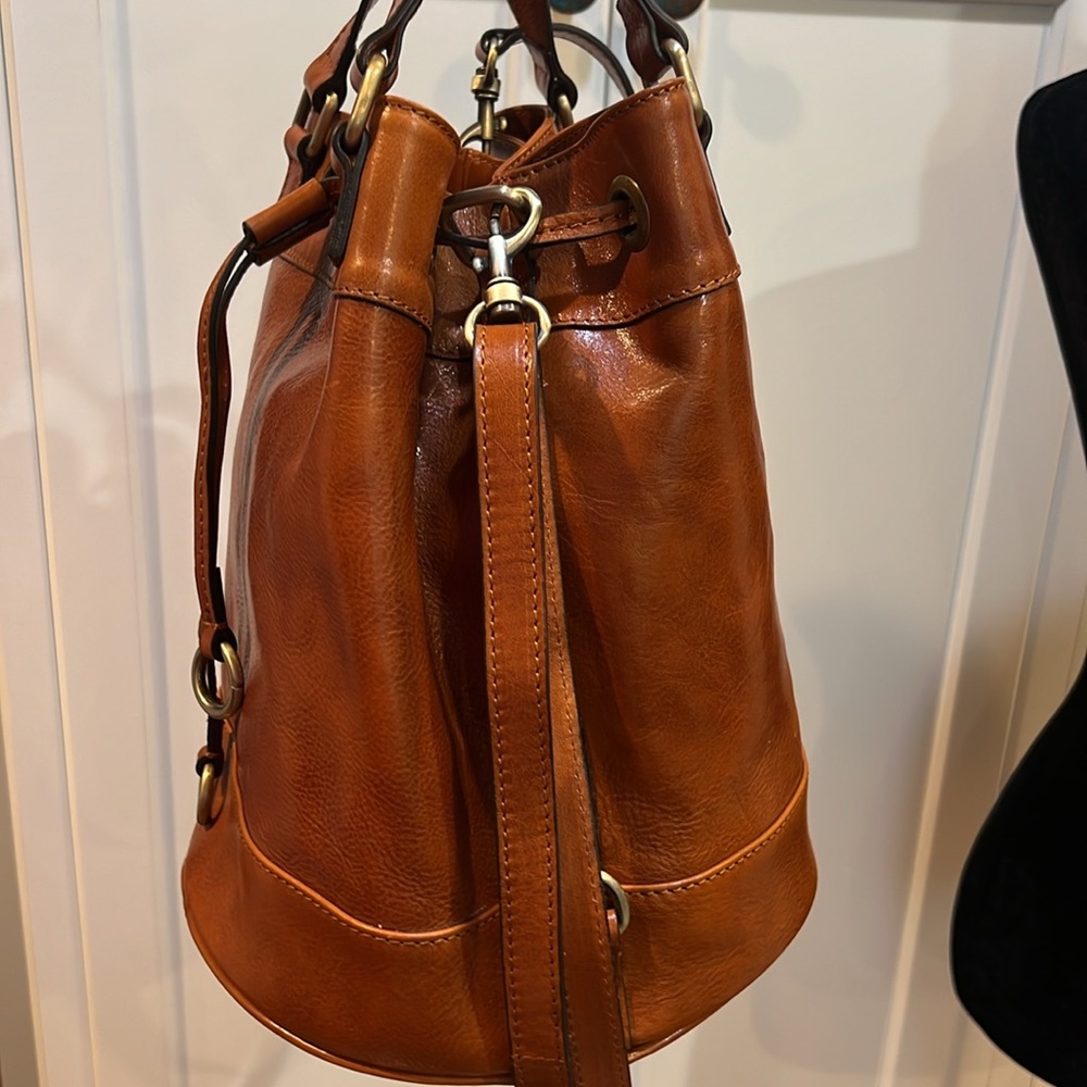 Stylish Brown Backpack With Versatile Design Leat… - image 6